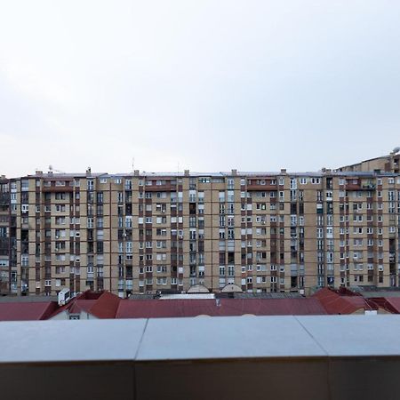Etern Stays - Studio Apartment Приштина Екстер'єр фото